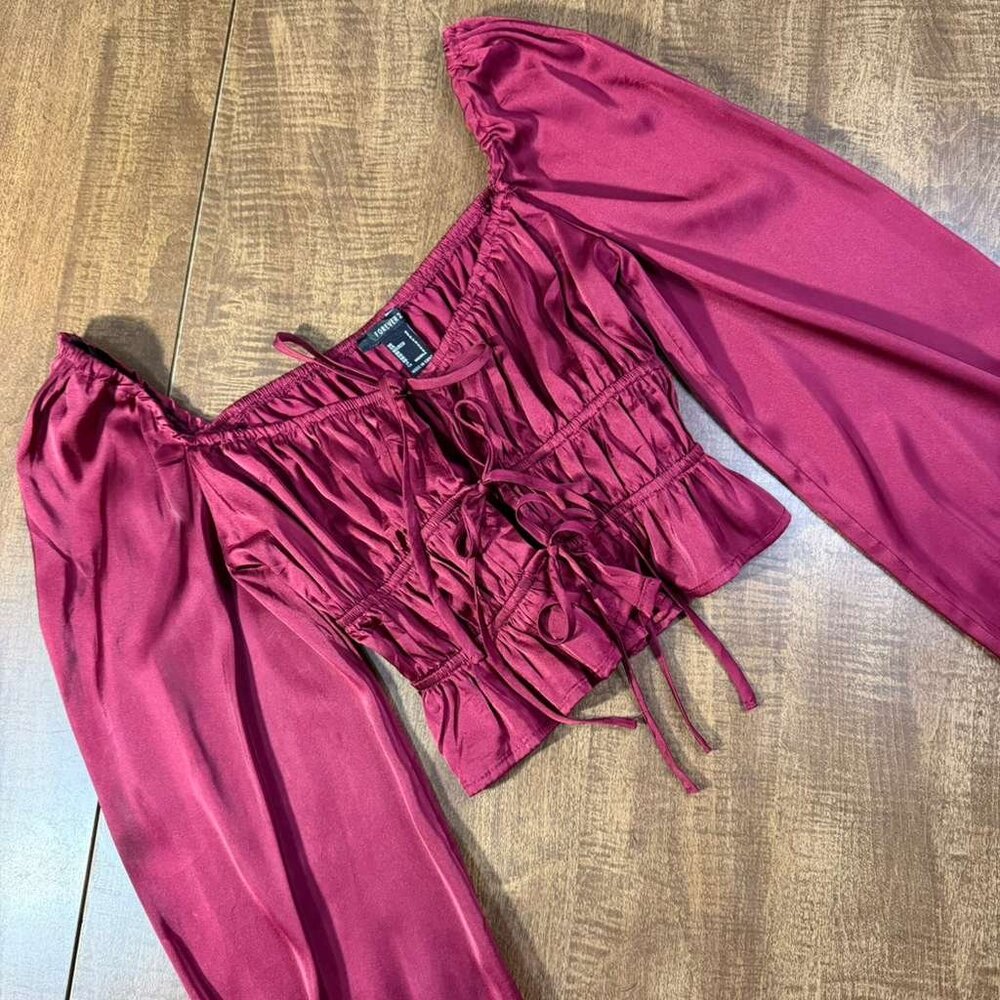 Forever 21 Women's Burgundy and Red Crop-top
